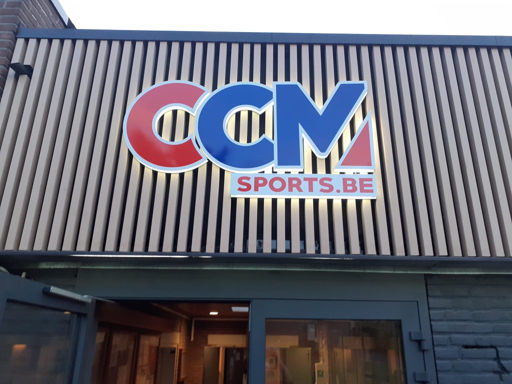 Enseigne extérieure en relief CCM Sports