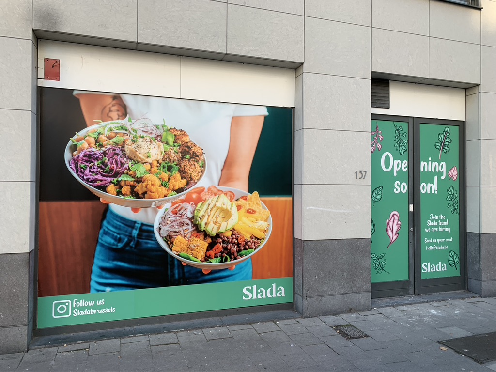 Habillage de vitrine imprimé grand format SLADA
